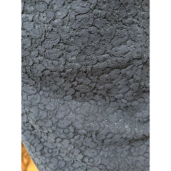 Zara Black Floral Lace Pencil Skirt High Waisted Back Slit Size Small - Picture 3 of 7